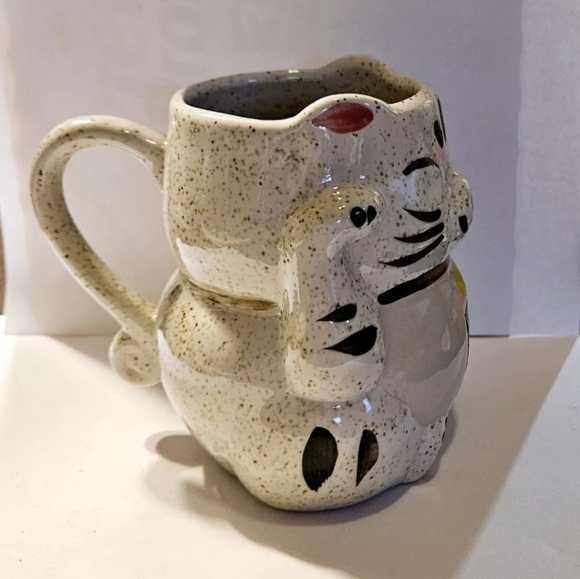 Yokohama Studio Hand Painted Cat Mug Miyabi ~ Ivory Color  w/Light Brown Speckle - Picture 3 of 4